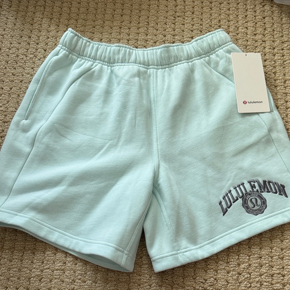 lululemon Scuba Oversized MR Shorts in Light Blue - Picture 1 of 3